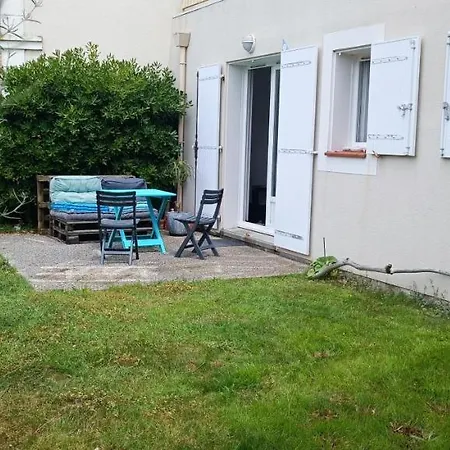 Maisonnette Du Semaphore - Jardin, Piscine & Parking A La Chaume アパート レ・サ​​ーブル・ドロンヌ